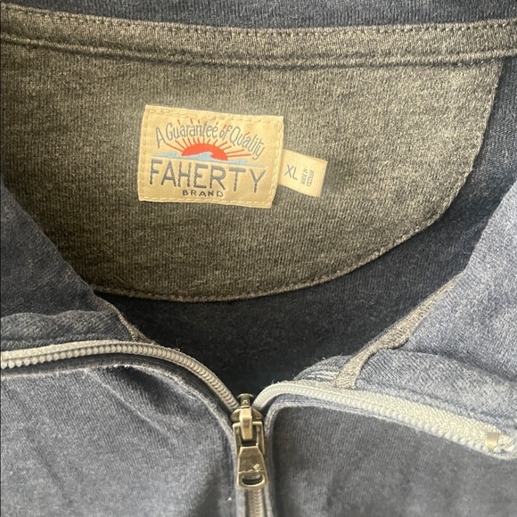 Faherty 3/4 Zip Sweatshirt - Picture 2 of 3